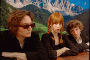 Oracle Sisters announce new album ‘Divinations’ and share new single ‘Riverside’